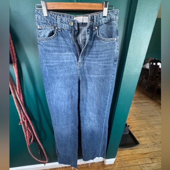 Stradivarius Classic Blue Jeans - Picture 1 of 4